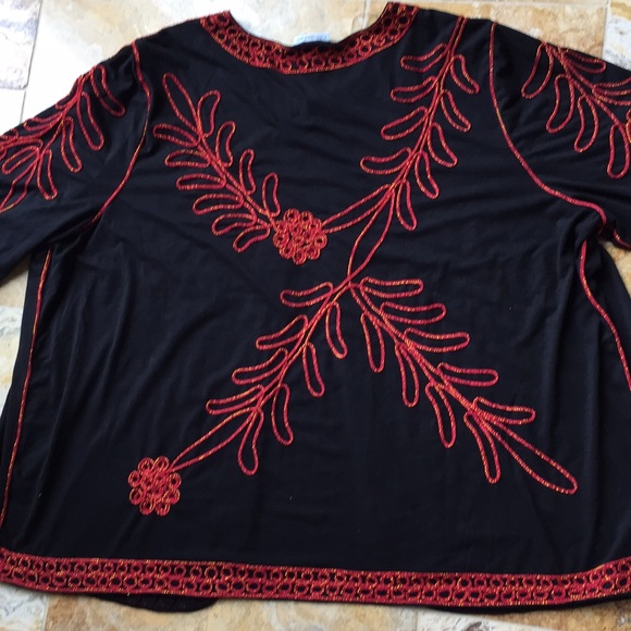 Catherines plus stretchy jacket red/gold embroider - Picture 7 of 8